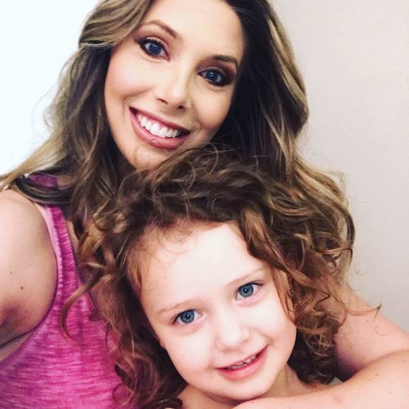 Meet your Posher, Justine - Picture 1 of 1